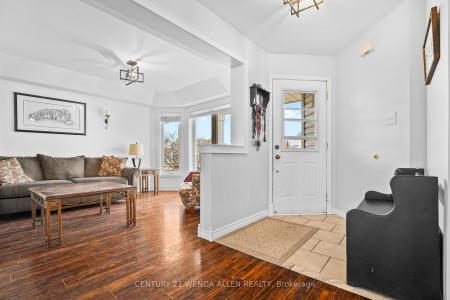 6 HAMMOND STREET, Clarington, Ontario L1C 5E5, Canadá