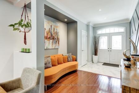 45 PROMENADE DRIVE, Whitby, Ontario L1R 0J8, Canadá