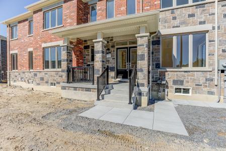 875 SMOOTHROCK AVENUE, Pickering, Ontario L1X 0J9, Kanada