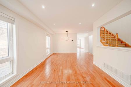 1524 AVONMORE SQUARE, Pickering, אונטריו L1V 7H3, קנדה