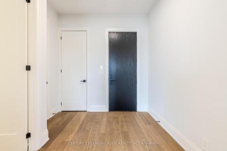 59 CHARLES STREET, Newmarket, אונטריו L3Y 3V7, קנדה