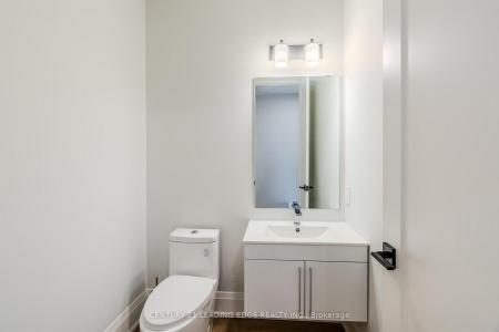 59 CHARLES STREET, Newmarket, אונטריו L3Y 3V7, קנדה