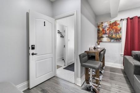 5057 BRIDGE STREET, Niagara Falls, Ontario L2E 2S7, Kanada
