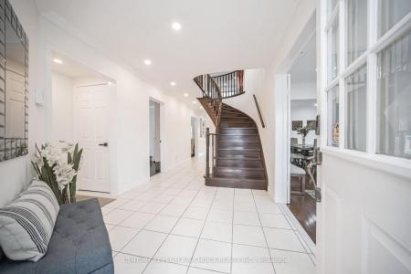 18 BLACKWELL PLACE, Brampton, Онтарио L6W 4M2, Канада
