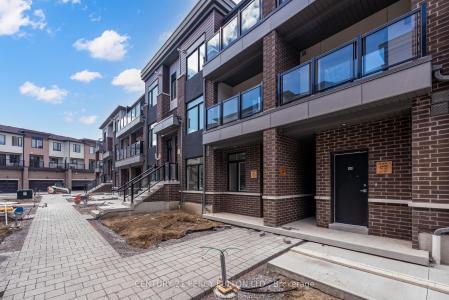 1695 DERSAN STREET, Pickering, Ontario L1X 0S9, Canadá