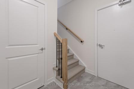 1695 DERSAN STREET, Pickering, Ontario L1X 0S9, Canadá