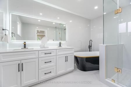6 BRAY DRIVE, Ajax, Ontario L1T 3M1, Canadá