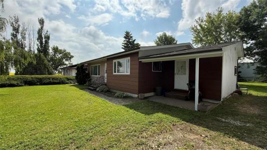 406 FINLAY AVENUE EAST, Deloraine, Manitoba R0M 0M0, Kanada