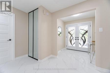 6 BRAY DRIVE, Ajax (central), Ontario L1T 3M1, Kanada