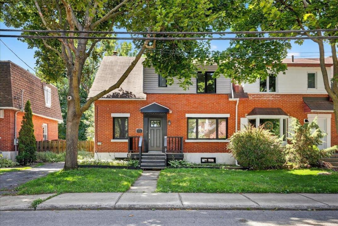 220 Rue Hébert, Montréal (Saint-Laurent), 魁北克省 H4N 2K5, 加拿大