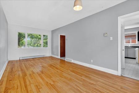 220 Rue Hébert, Montréal (Saint-Laurent), 魁北克省 H4N 2K5, 加拿大
