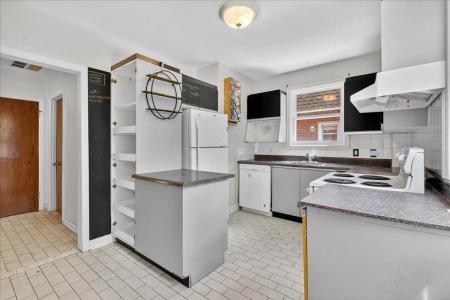 220 Rue Hébert, Montréal (Saint-Laurent), 魁北克省 H4N 2K5, 加拿大