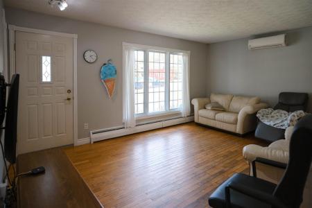335  16e Avenue, Magog, Quebec J1X 3V6, Kanada