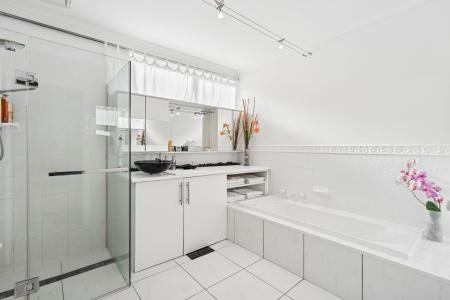 98 Gulf Point Drive, North Haven, SA 5018, Australia