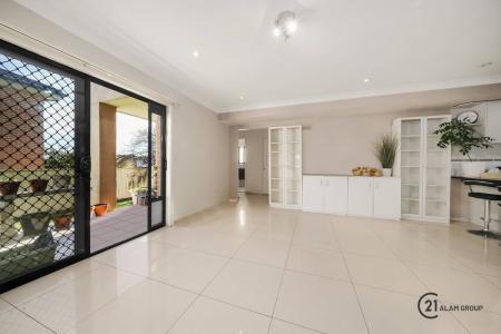 1/7-9 Pembroke Road, Minto, NSW 2566, Australia