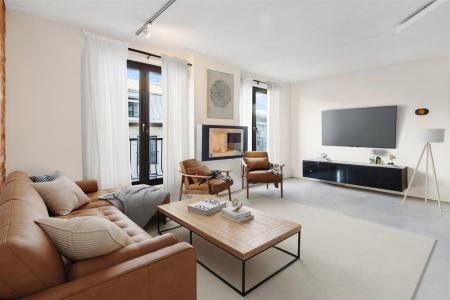 405  Rue Notre-Dame E., Montréal (Ville-Marie), Quebec H2Y 1C9, Canada