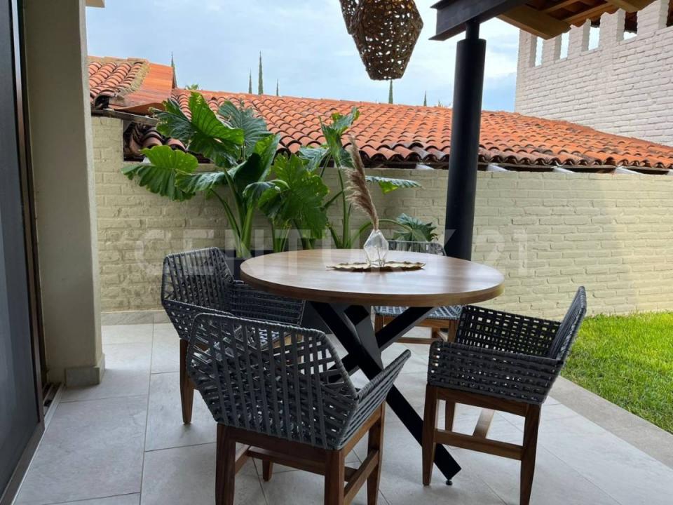 Carretera Jocotepec KM, Condominio La Reserva 960, int.6,, Chapala, Jalisco 45920, Meksyk