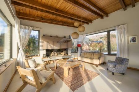 Miradores del Casco 121, San Martín De Los Andes, Neuquén 8370, Argentina