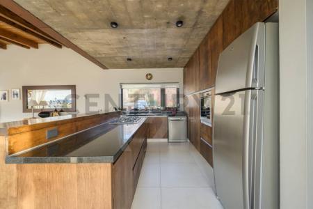 Miradores del Casco 121, San Martín De Los Andes, Neuquén 8370, Argentine