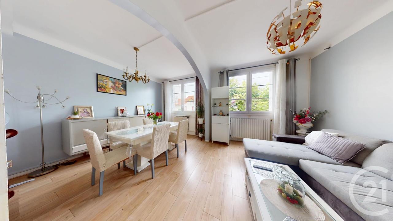 La Courneuve, Île-de-France 93120, アキタン