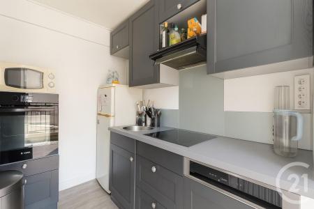 Puteaux, Île-de-France 92800, França