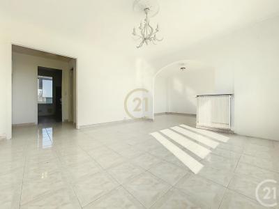 Salon De Provence, Provence-Alpes-Côte D'Azur 13300, צרפת