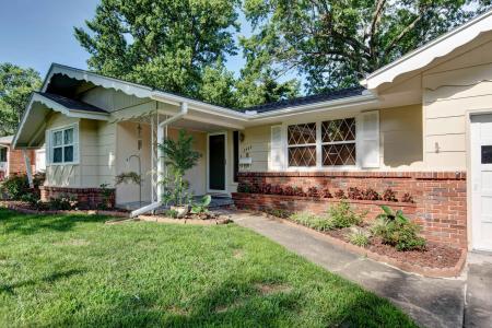 2303 S Barcliff Avenue, Springfield, Missouri 65804