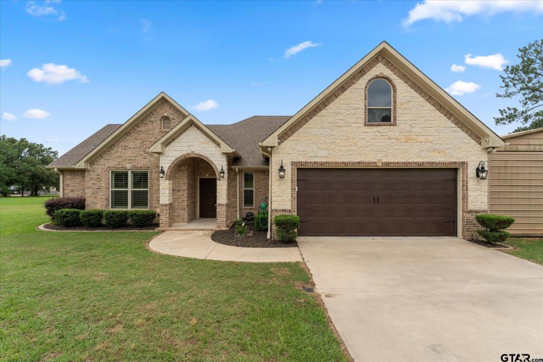 310 Rosewood St, Mt Pleasant, Texas 75455