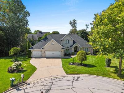 175 BURGUNDY Court, Green Bay, Wisconsin 54302-5254, USA