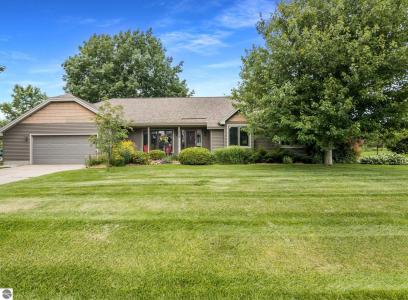 5248 Heritage Way, Traverse City, Michigan 49685, USA