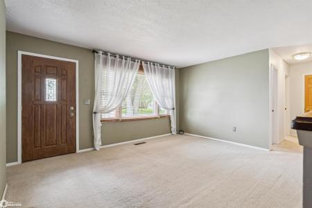 1201 Rolling Meadows Road, Marshalltown, Iowa 50158, USA