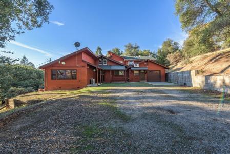 42203 Oak Lane, Oakhurst, California 93644