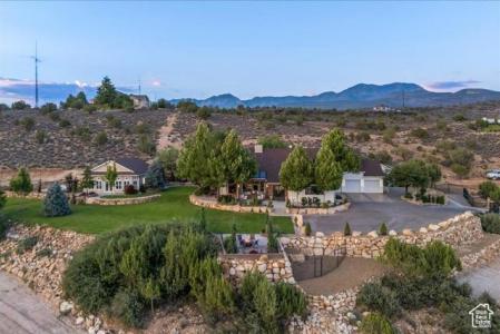 8602 N TOPAZ CT, St. George, ユタ 84770, アメリカ合衆国
