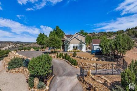 8602 N TOPAZ CT, St. George, ユタ 84770, アメリカ合衆国