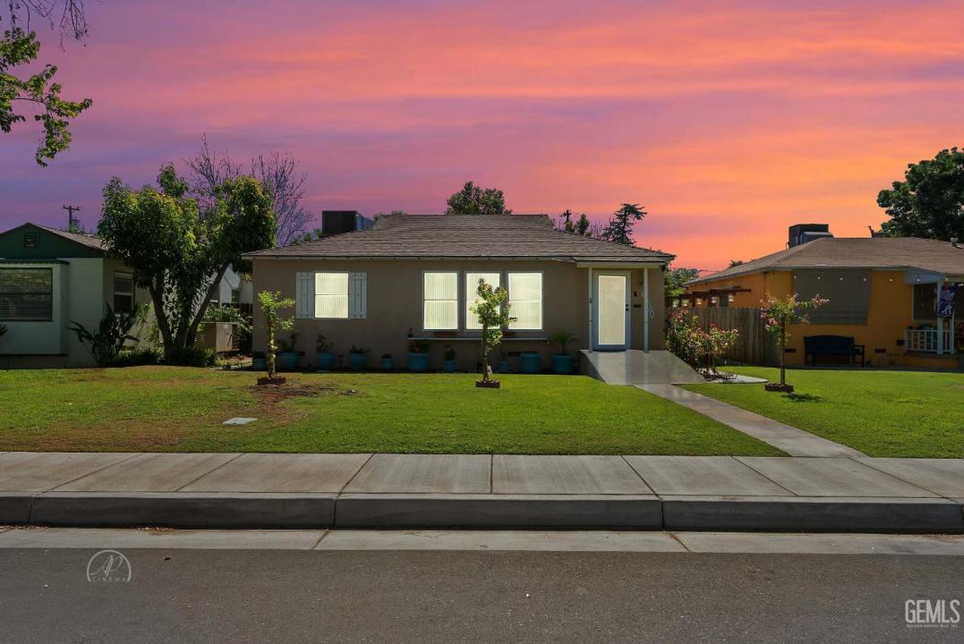 1654 Olive Street, Bakersfield, Калифорния 93301, Соединенные Штаты