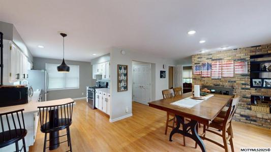 15882 Thrush Ave, Nora Springs, Iowa 50458, Estados Unidos