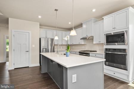 15095 N Ridge Boulevard, Culpeper, Virginia 22701, USA