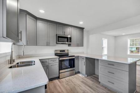 9289 Gates Road, Suffolk, Virginia 23437, USA