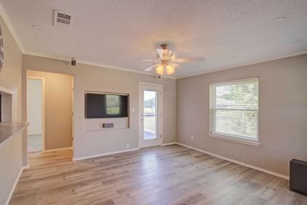 1002 Oakchase Court, Azle, Texas 76020, USA