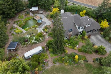 240 Metz Ln, Petaluma, California 94952, Estados Unidos