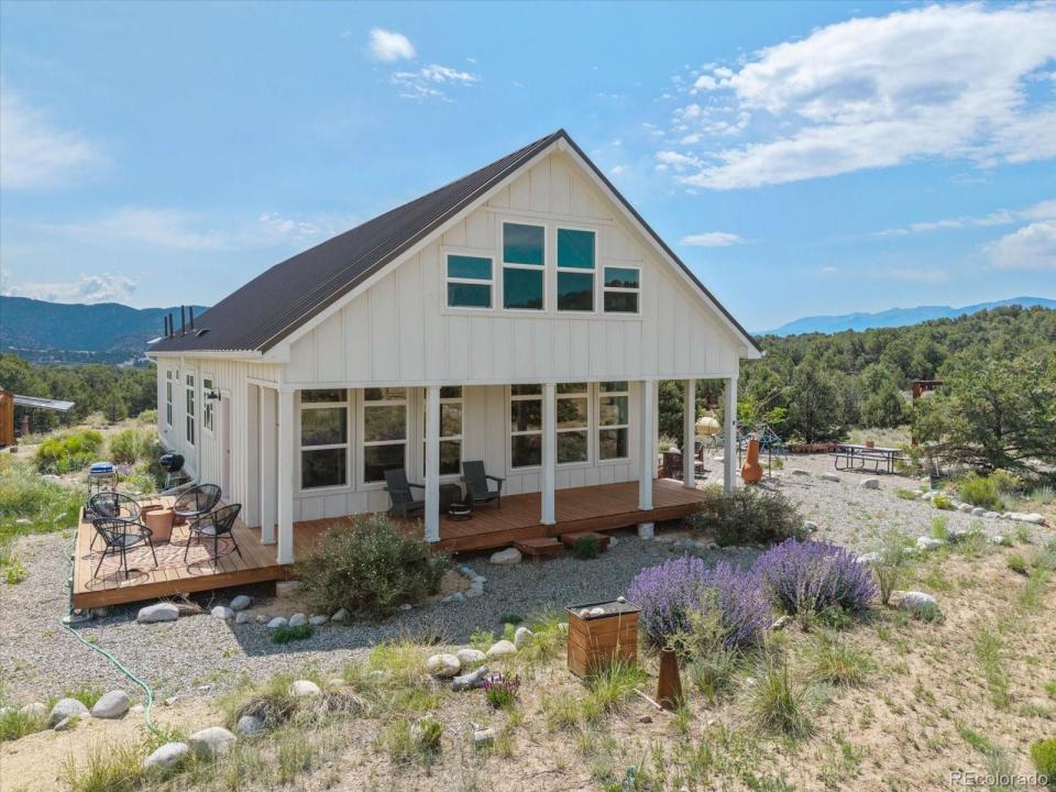 14051 Us Highway 285, Salida, Kolorado 81201, USA