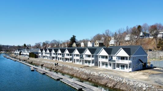 32 Marina Drive, Catskill, NY 12414, USA