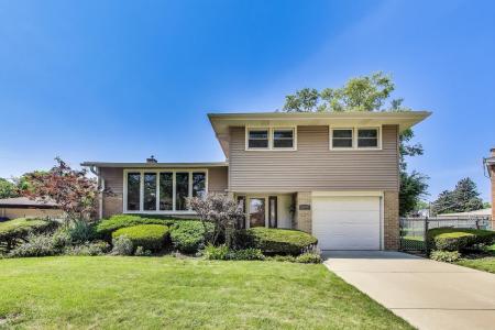 294 Lynn Ct, Mount Prospect, Illinois 60016, USA