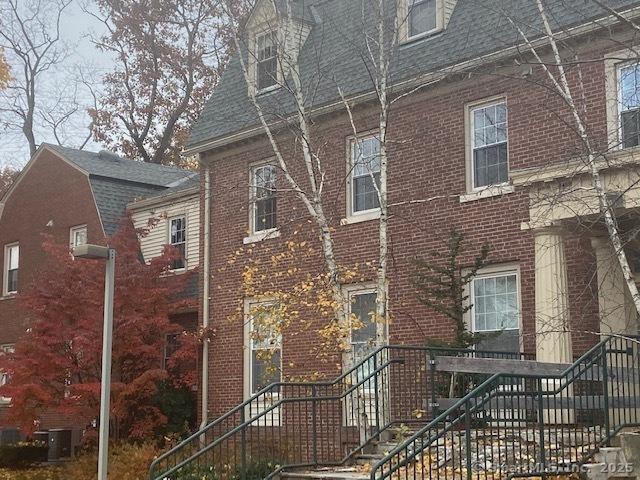 295 Ridge Road, Unit #13, Wethersfield, Connecticut 06109, Estados Unidos