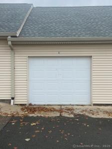 295 Ridge Road, Unit #13, Wethersfield, Connecticut 06109, Estados Unidos