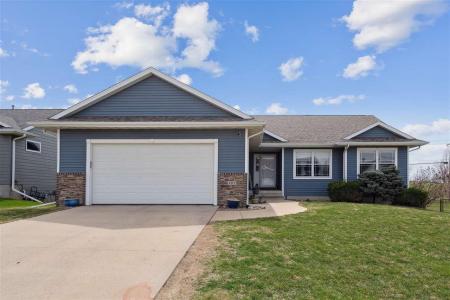 207 Cherry Park Dr Nw, Cedarrapids, Iowa 52405, USA