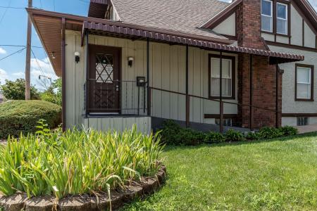611 Auburn Street, Rockford, Illinois 61103, USA