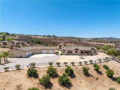 39597 Calle Escalona, Temecula, California 92592, USA