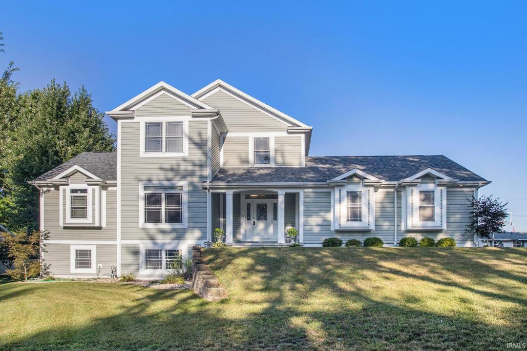 611 Claudia Lane, Middlebury, Indiana 46540, USA