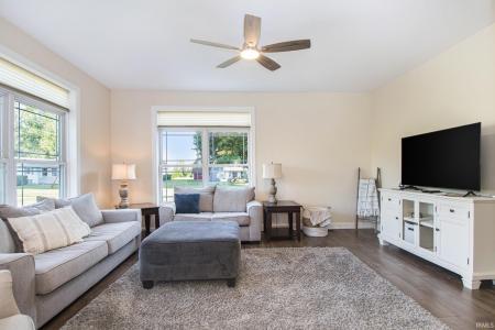 611 Claudia Lane, Middlebury, Indiana 46540, USA